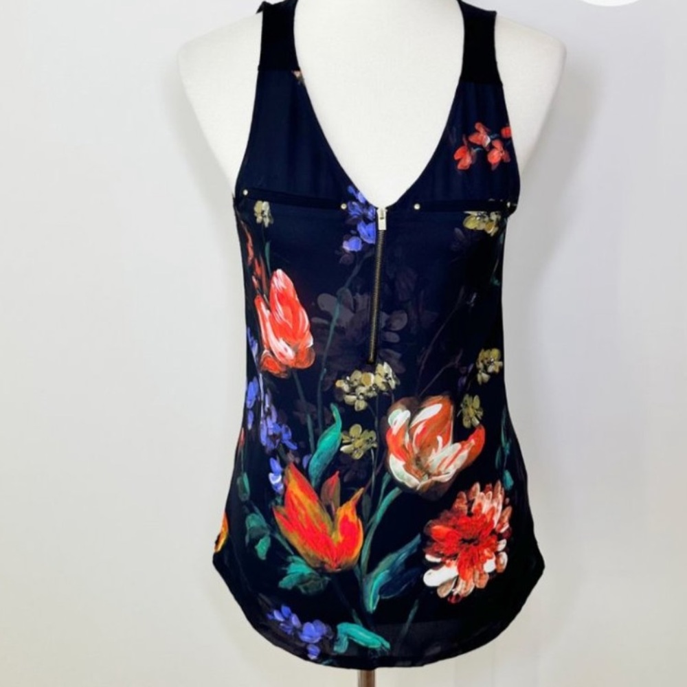 Express sleeveless zip front blouse